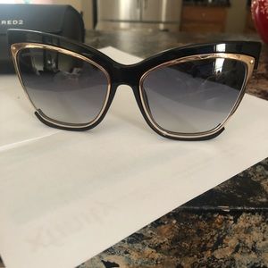 DSQUARED2 sunglasses